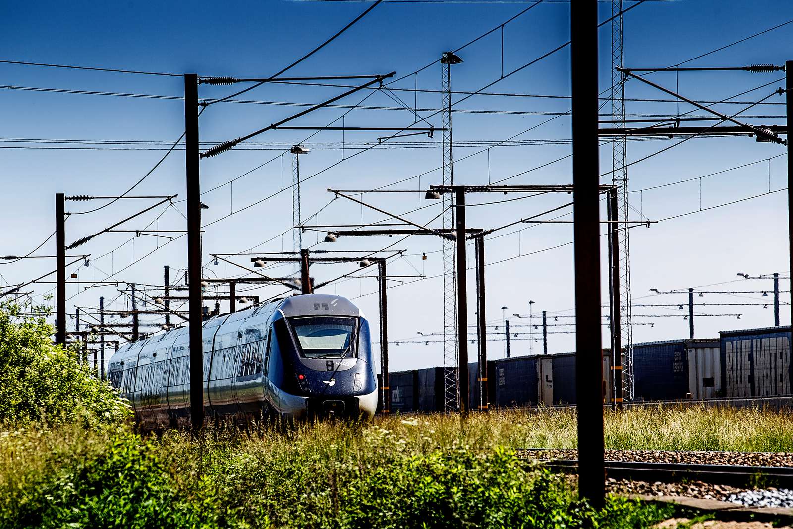 IC4-tog og kørestrømsmaster