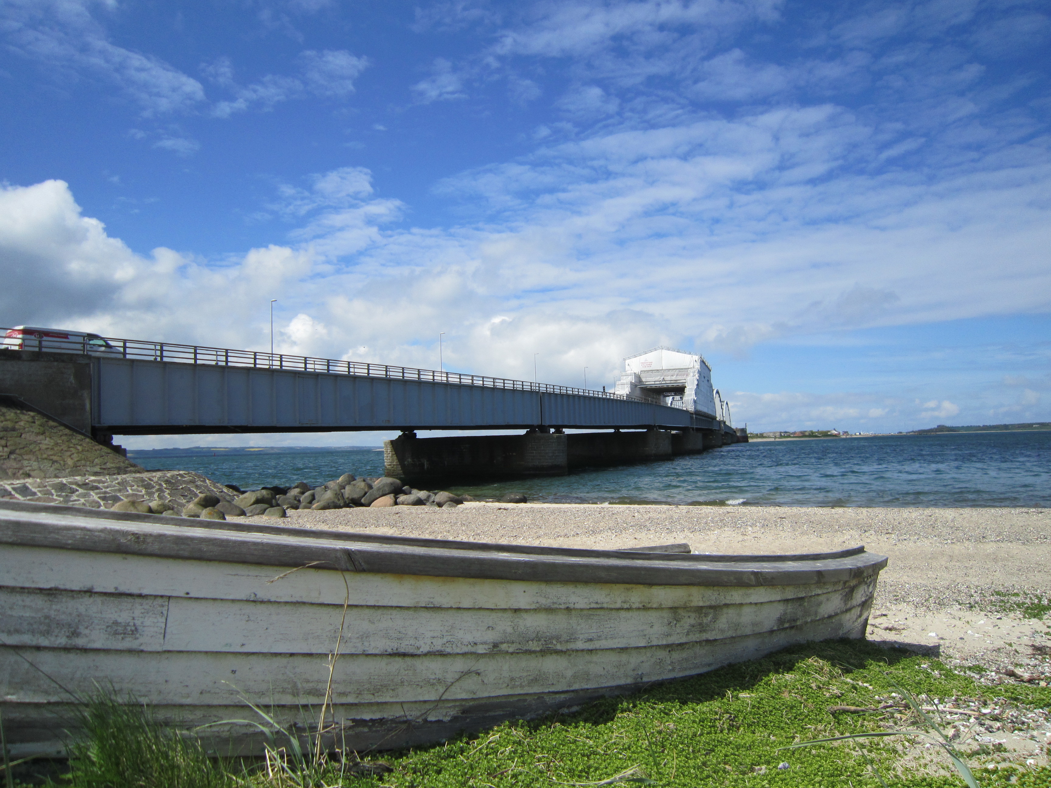 Oddesundbroen med stillads maj 2021