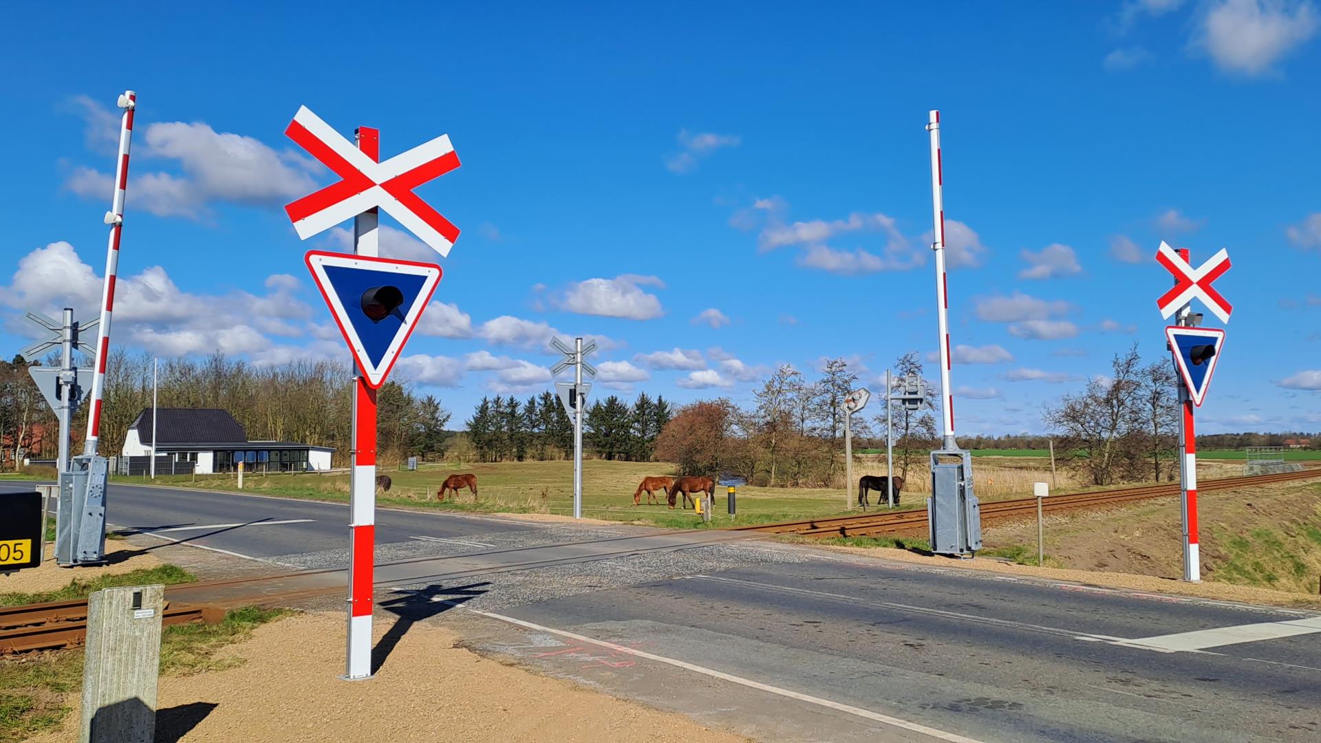 Halvbomsanlæg