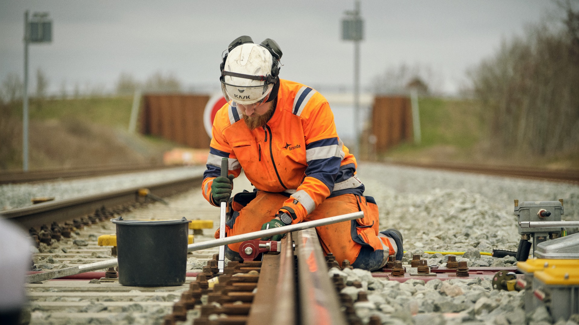 I weekenden fra d. 12.-15. august 2022 lægger Banedanmark sidste hånd på et nyt, digitalt signalsystem mellem Brande og Vejle. Formålet er at give flere tog til tiden og en mere stabil togdrift.